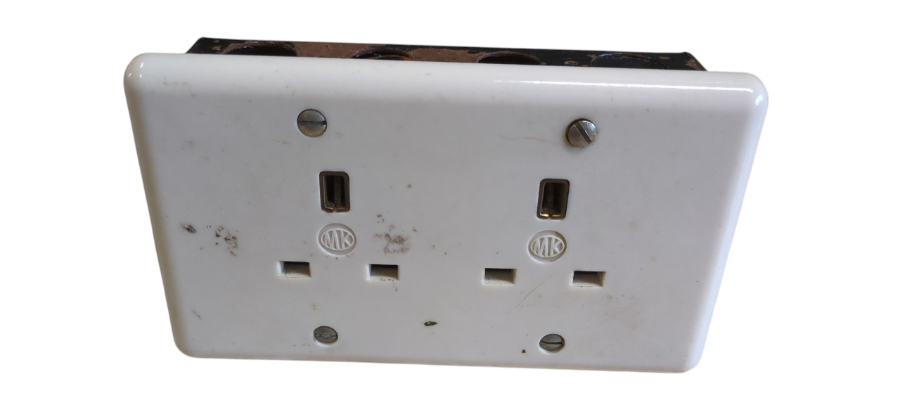 ELEC134