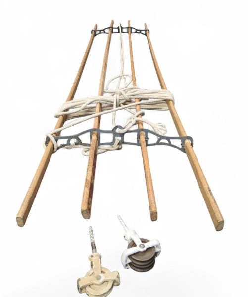 LAU057