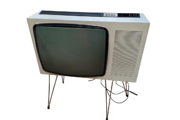 AV218