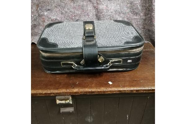 CASE021